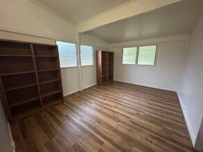 1934 Hoohai St in Pearl City, HI - Building Photo - Building Photo