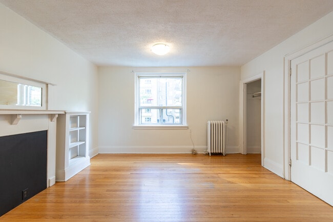 96 Isabella St