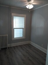 33 Cherry St, Unit 1 in Lynn, MA - Foto de edificio - Building Photo