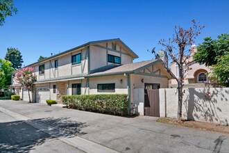 18424 Keswick St in Los Angeles, CA - Building Photo - Building Photo