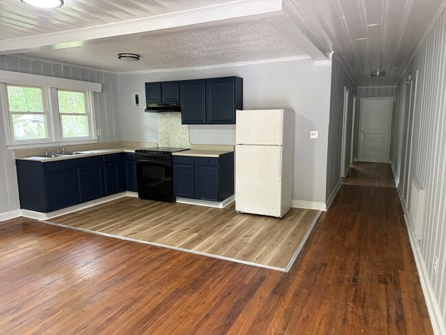 1307 Hemingway St in Myrtle Beach, SC - Building Photo - Building Photo