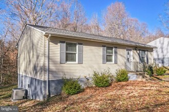 6515 Patuxent Woods Ln in Hughesville, MD - Building Photo - Building Photo