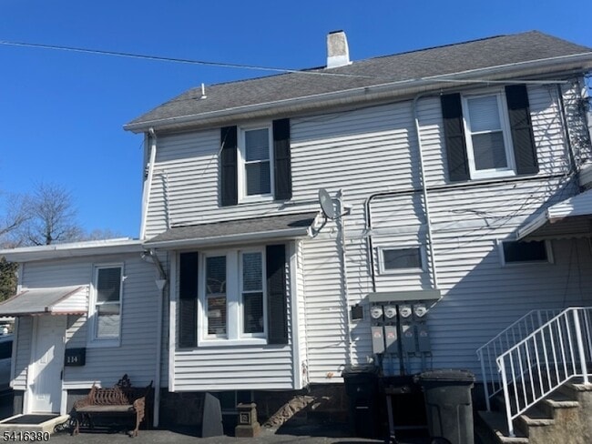 property at 114 E Main St