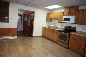 442 3rd St, Unit A in California, PA - Building Photo - Building Photo