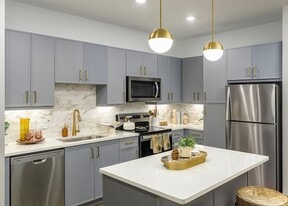 Wayfern Apartments in Sandy Springs, GA - Building Photo