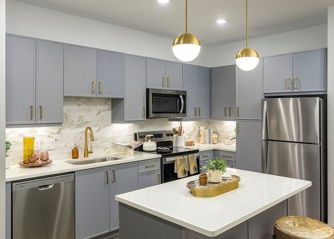 Wayfern Apartments in Sandy Springs, GA - Foto de edificio - Building Photo