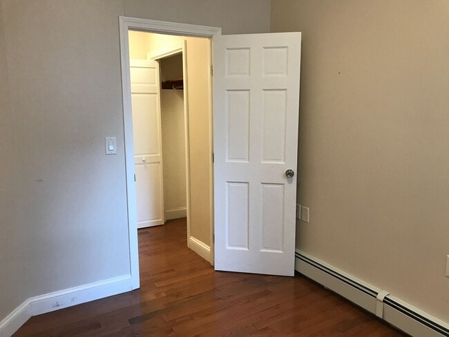 349 Sumner St, Unit 1 in Boston, MA - Foto de edificio - Building Photo