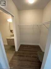 253 Albert St in Waterloo, ON - Building Photo - Building Photo