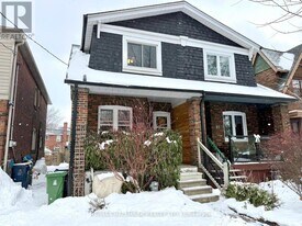 56 Highfield Rd in Toronto, ON - Building Photo