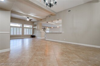 8516 Dakota Trace Ct in Las Vegas, NV - Building Photo - Building Photo