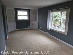 3257 N Bremen St in Milwaukee, WI - Building Photo - Building Photo