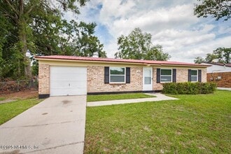 7945 Herlong Rd in Jacksonville, FL - Building Photo - Building Photo