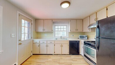 8 Colby St in Belmont, MA - Building Photo - Building Photo
