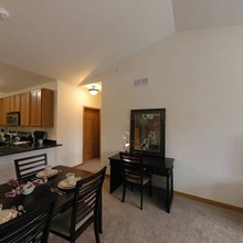 Dodson Place Residential in Geneva, IL - Foto de edificio - Interior Photo