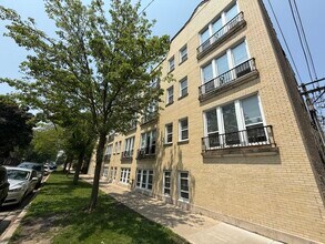 4901 N Christiana Ave in Chicago, IL - Building Photo - Building Photo