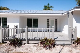 54 Liberty Ln in Naples, FL - Building Photo - Building Photo