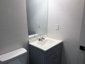 201 Eastwood St in Houston, TX - Building Photo - Building Photo
