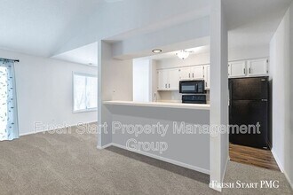 1103 Ambertrace Ln in Holland, MI - Building Photo - Building Photo