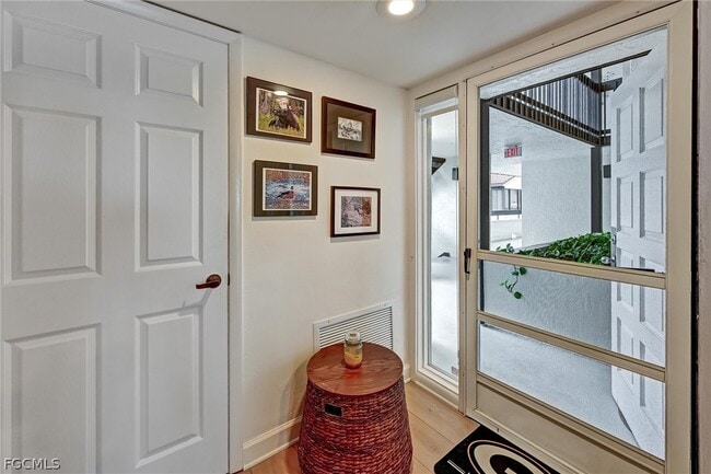 4821 S Landings Dr in Ft. Myers, FL - Building Photo - Building Photo