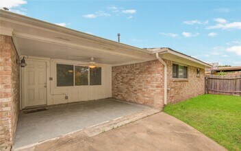 835 Hidden Canyon Rd in Katy, TX - Building Photo - Building Photo