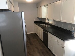 808 17th St in West Des Moines, IA - Building Photo - Building Photo