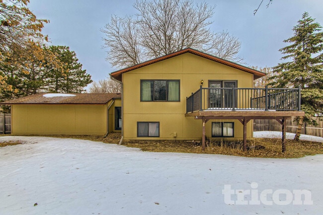 3401 75th Ave N in Minneapolis, MN - Building Photo - Building Photo