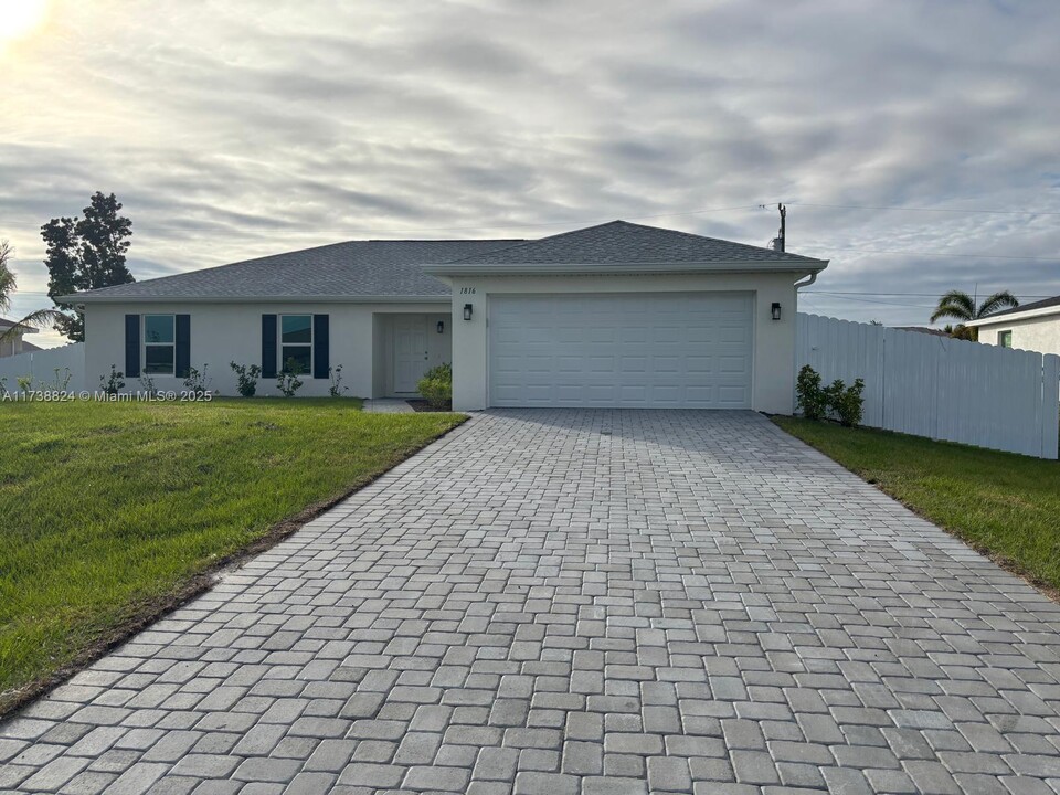 1816 NW 1st Ave in Cape Coral, FL - Building Photo