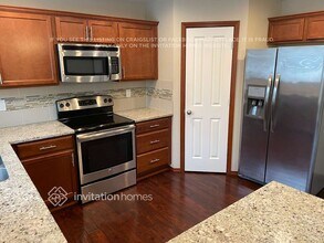 6117 86th Ave NE, Unit 3 in Marysville, WA - Foto de edificio - Building Photo