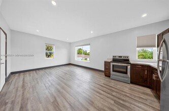 1020 SW 23rd Ave in Miami, FL - Building Photo - Building Photo