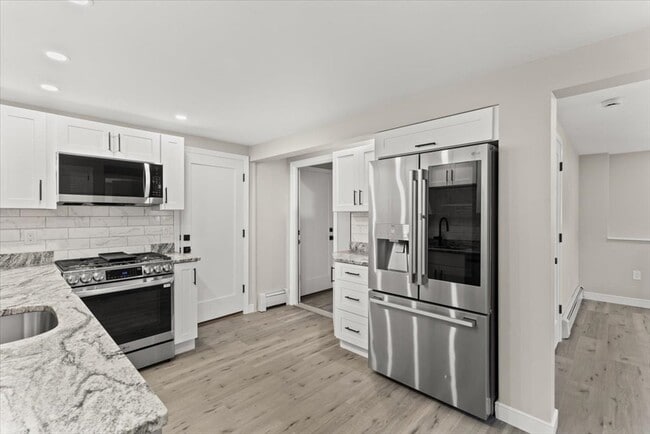 property at 19 Coach Ln