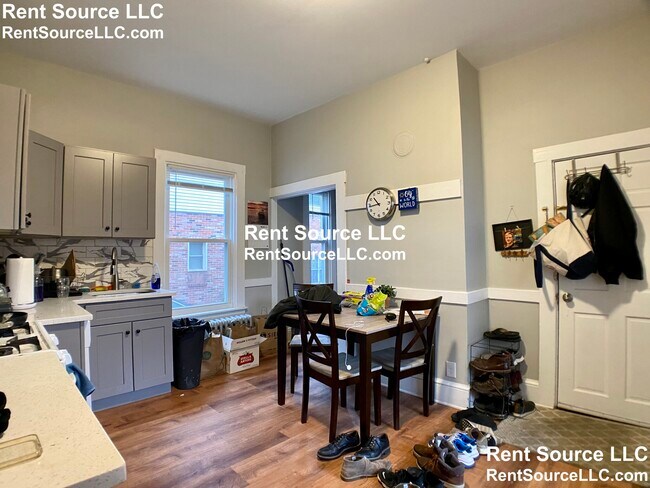 271 Highland Ave, Unit 1 in Somerville, MA - Building Photo - Building Photo
