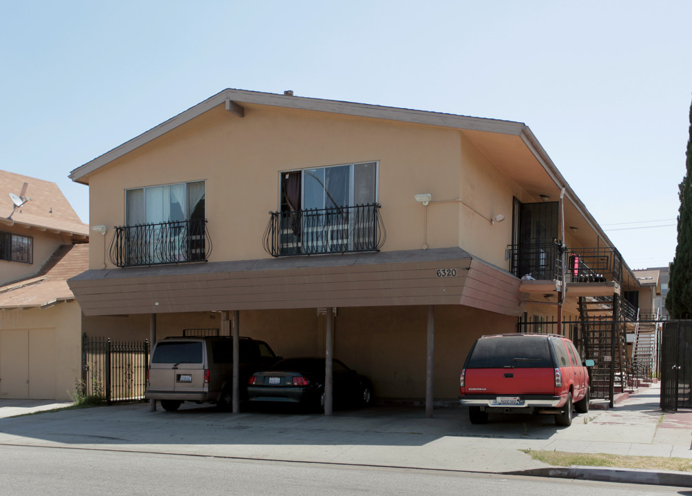 6320 Malabar St in Huntington Park, CA - Building Photo