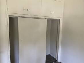 10016 Pinewood Ave, Unit Pinewood ave in Tujunga, CA - Building Photo - Building Photo