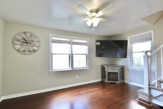 3631 S Kemper Rd in Arlington, VA - Building Photo - Building Photo