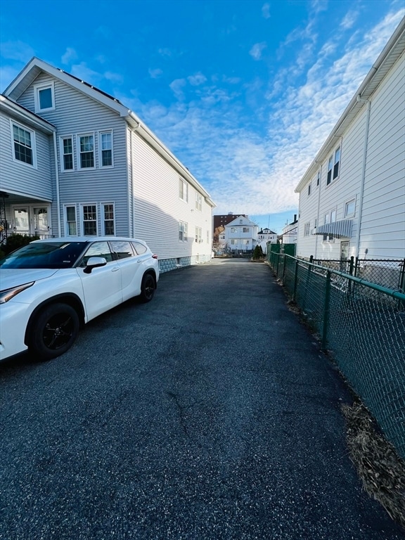 32 6th St in Medford, MA - Building Photo - Building Photo