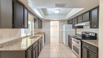 2508 Cardwell Way in Sarasota, FL - Building Photo - Building Photo