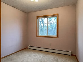 2216 Longyear Ave, Unit 2216 in Marquette, MI - Building Photo - Building Photo
