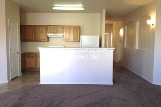 1631 Calle de Roja Dr SE in Rio Rancho, NM - Building Photo - Building Photo