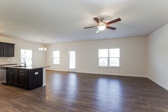 4425 Drifter Dr in Charlotte, NC - Foto de edificio - Building Photo