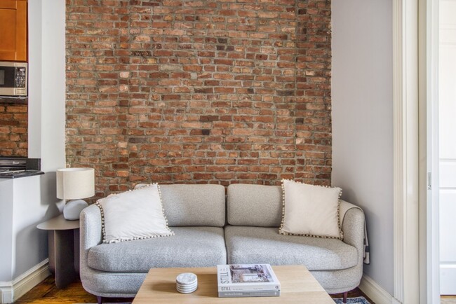 property at 521 E 5th St