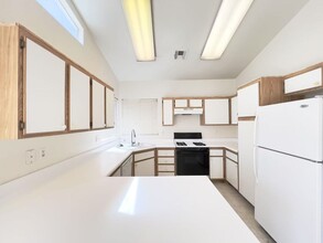 1452 Padre Bay Dr in Las Vegas, NV - Building Photo - Building Photo