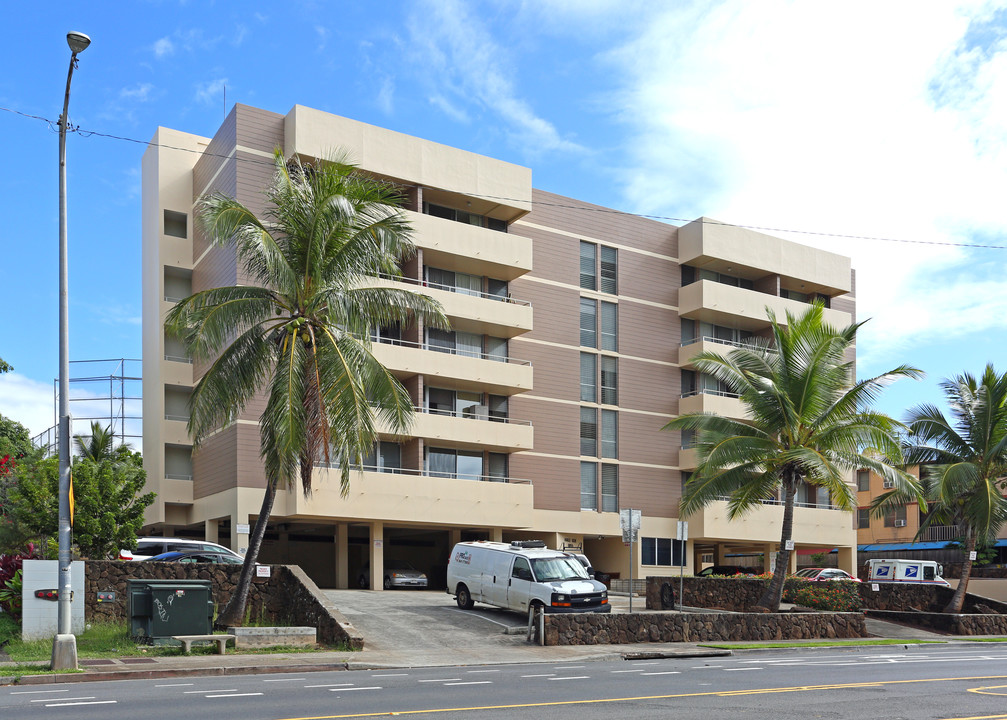 Hale Koe Apartments in Honolulu, HI - Building Photo