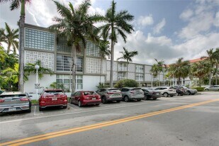 1080 99th St in Bay Harbor Islands, FL - Building Photo