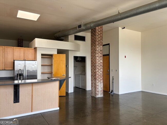 property at 376 Nelson St SW