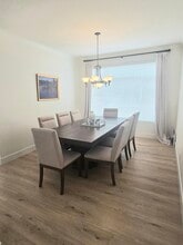 4802 Baroque Ter in Oceanside, CA - Foto de edificio - Building Photo