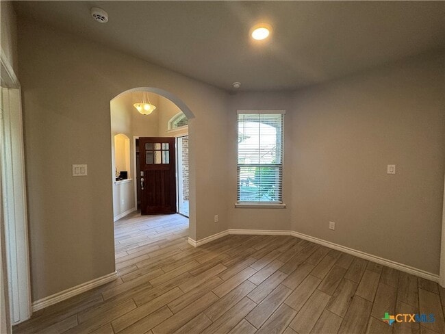 property at 1325 Roma St