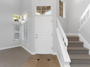 2042 Redwood Crest in Vista, CA - Building Photo - Building Photo