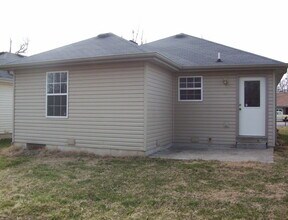 1914 N Hillcrest Ave in Springfield, MO - Building Photo - Building Photo