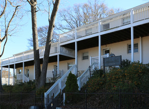 Hillside Villas in Atlanta, GA - Building Photo - Building Photo