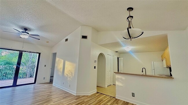 10135 W Sunrise Blvd in Plantation, FL - Building Photo - Building Photo